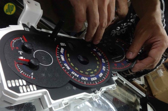 спидометр паджеро 4