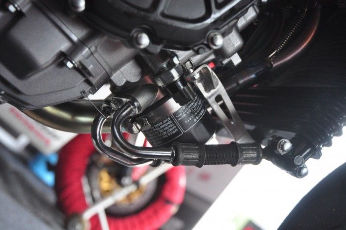 Pasang oil cooller Honda CBR250RR