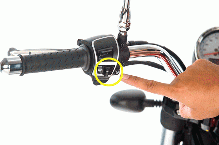 Test Ride Moto Guzzi V9 Roamer