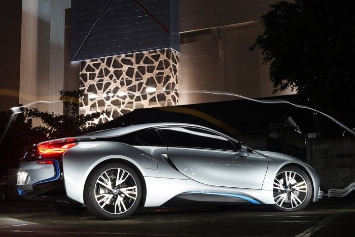 Sports car dengan bentuk, teknologi dan rasa paling futuristik yang bisa diperoleh di Indonesia dengan harga paling &lsquo;terjangkau&rsquo; sekarang juga