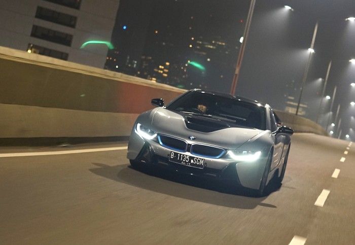 Sports car dengan bentuk, teknologi dan rasa paling futuristik yang bisa diperoleh di Indonesia dengan harga paling &lsquo;terjangkau&rsquo; sekarang juga