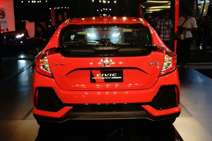 Untuk beberapa, sulit membedakan Honda Civic Hatchback Turbo dan sedannya. Cek setiap perbedaan berikut ini agar lebih familiar dengan keduanya