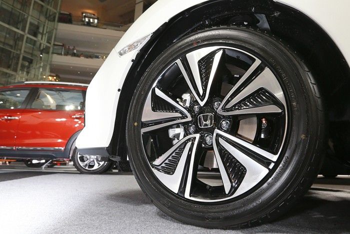 First Impression Honda Civic Hatchback Turbo Sexier, Sportier, Yet Cheaper