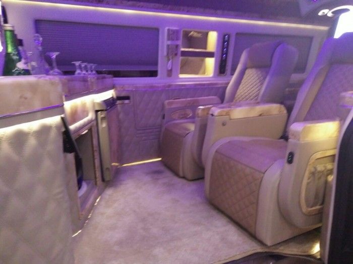 Toyota HiAce modifikasi Kin