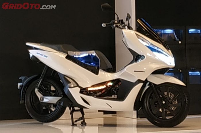 Lebih Aman Honda Pcx Electric Enggak Langsung Jalan Saat Digas Gridoto Com Lebih Aman Honda Pcx Electric Enggak Langsung Jalan Saat Digas Gridoto Com