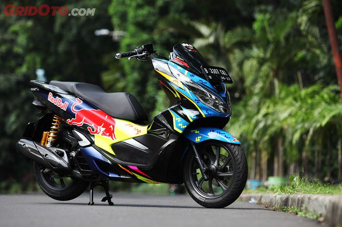 Modifikasi Honda PCX Livery Red Bull Layz Motor