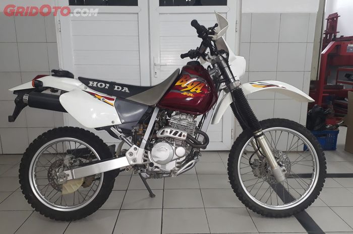 Penampakan trail tua Honda Baja XR250 di Semarang