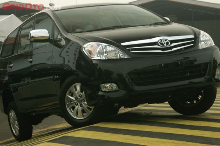 Ilustrasi. Toyota Kijang Innova diesel generasi pertama