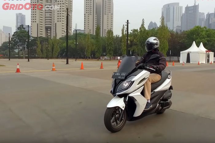 Kymco K-XCT 200i