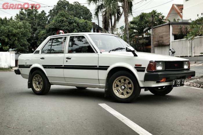 ILustrasi Toyota Corolla DX hibah dari warga yang hanyut di sungai selama 4 tahun.