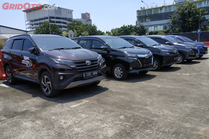 beberapa unit test drive yang disediakan Toyota di area  Toyota Driving Experience (TDE).