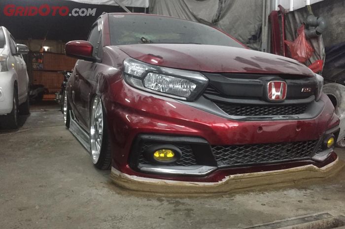 Pengerjaan fitment bodi dan kaki-kaki di KAS Autopaint