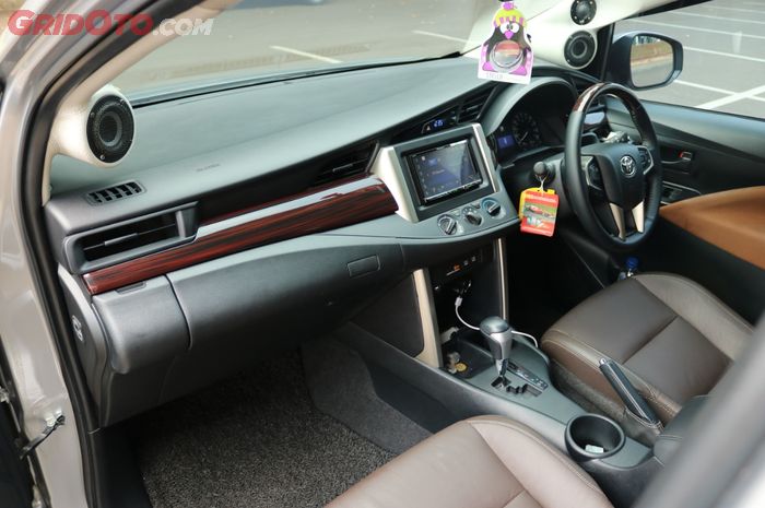 Interior Innova Reborn