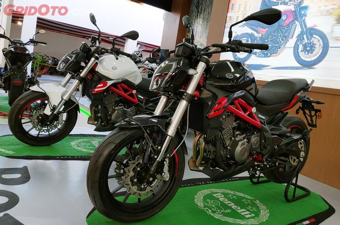 Spesifikasi Lengkap Dan Harga Benelli Tnt 249s Penyegaran Dari Tnt 250 Gridoto Com