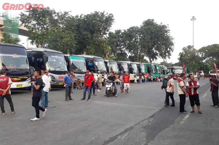 Ilustrasi suasana di Terminal Kampung Rambutan