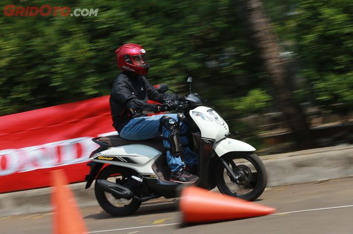 First ride Honda Genio