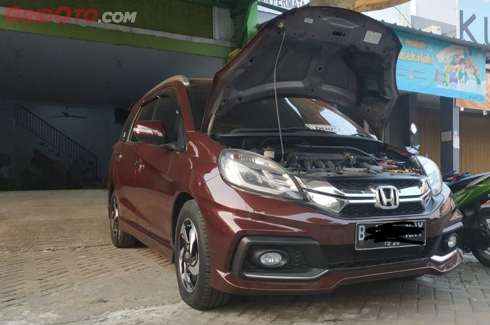Honda Mobilio mendominasi di dealer mobil bekas Tangerang