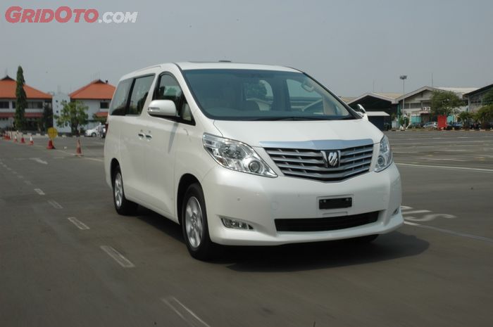 Ilustrasi Toyota Alphard 3.5 L Generasi kedua