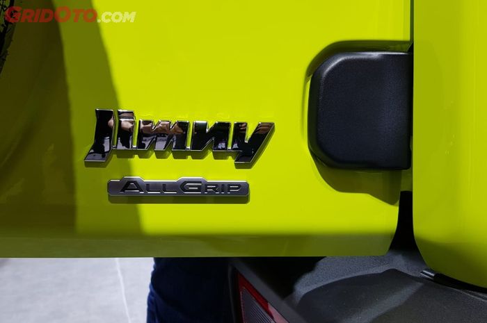 Suzuki Jimny dengan Penggerak 4WD AllGrip Pro