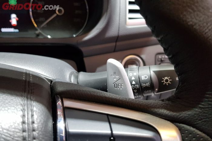 Huruf OFF di Paddle Shift Mitsubishi Pajero Sport Ini 
