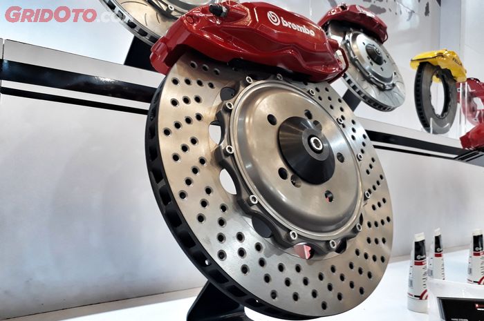 Special kit dari Brembo juga dengan harga special