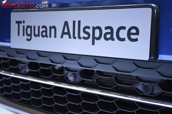 Kamera pad abagian depan VW Tiguan Allspace