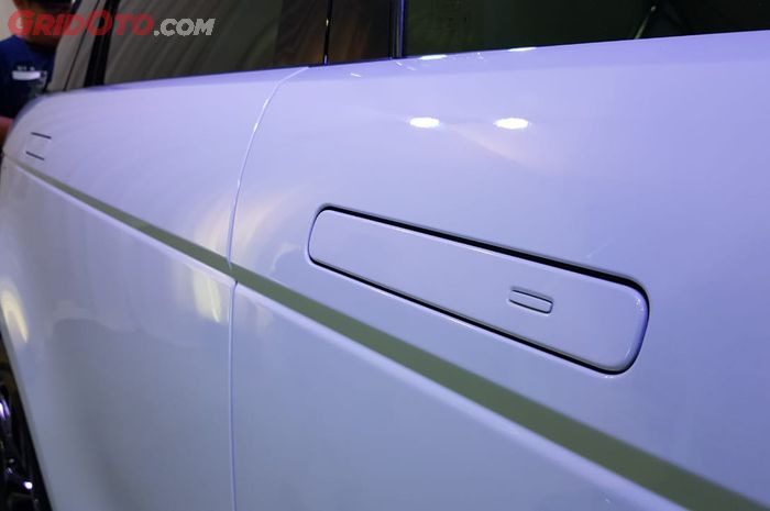 Handel Pintu Range Rover Evoque yang Rata dengan Permukaan Pintu