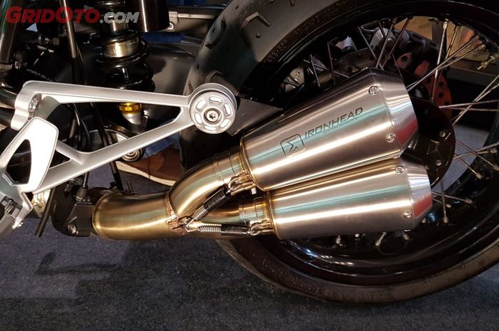 Knalpot Iron Head merupakan sub brand Ixil