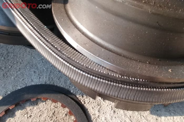 Selama pemakaian mobil matik CVT komponen belt ini bisa berpotensi putus, bagaimana cara mengetahui gejalanya?