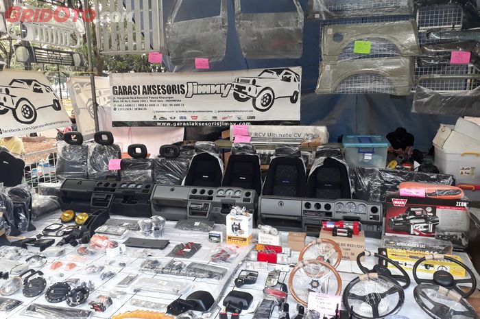 Garasi Aksesori Jimny di Tumplek Blek XX 2019