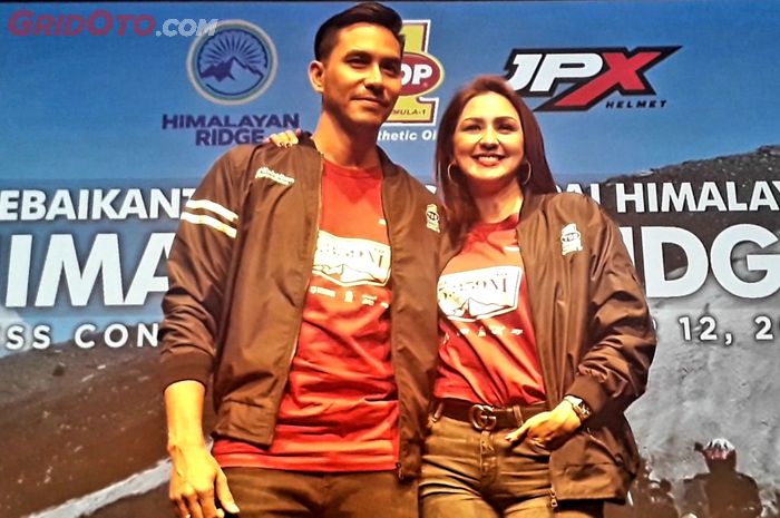 Darius dan Donna bercerita soal pengalamanya naik motor di Himalaya