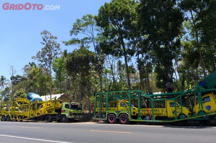 Delapan unit pikap Bima 1.3 sedang dalam perjalanan.