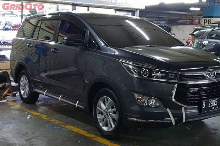 Body kit Toyota Venturer orisinal untuk upgrade Innova Reborn