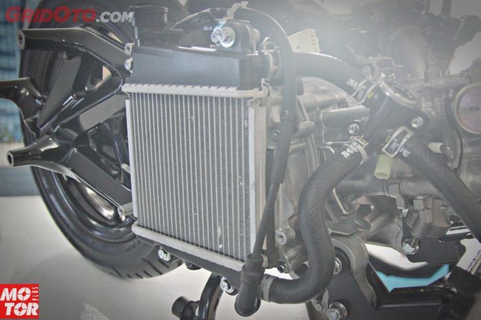 Ilustrasi radiator motor bekas