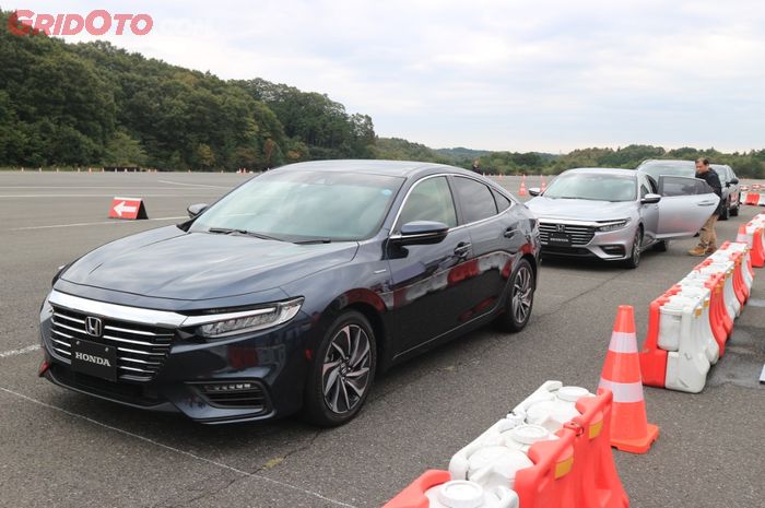GridOto.com mendapatkan kesempatan untuk mencoba langsung sensasi berkendara dari Honda Insight di Jepang. 