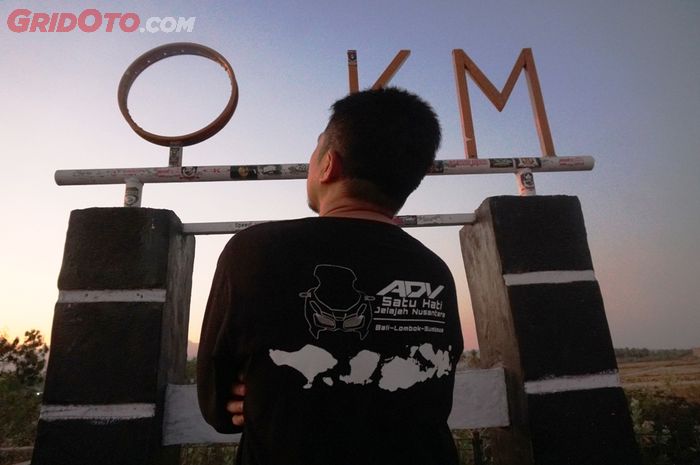Adv Satu Hati Jelajah Nusantara Gas Ke Titik Nol Km Di Sape Nikmati Indahnya Pemandangan Dan Aksi Berbagi Bersama Siswa Semua Halaman Gridoto Com