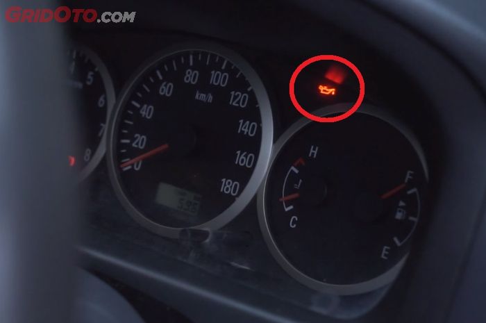 Ilustrasi Lampu indikator oli