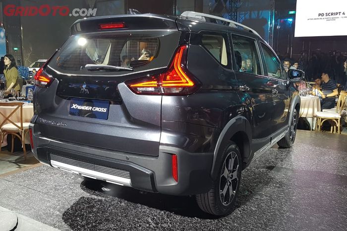 Tampak belakang Mitsubishi Xpander Cross.