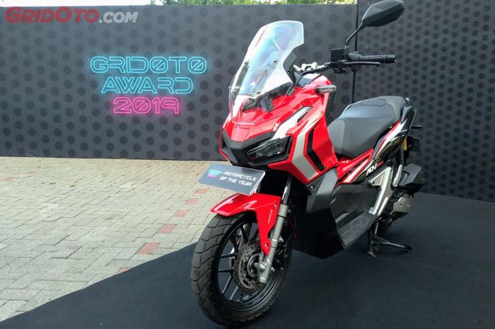Honda ADV150, pemenang gelar Motorcycle of The Year versi GridOto Award 2019.