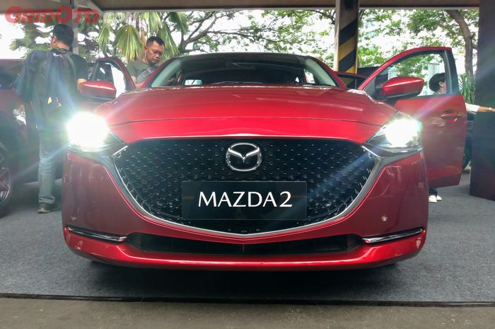 Mazda2 Facelift kehilangan beberapa fitur dibandingkan pendahulunya.