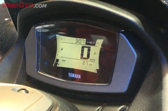 Ilustrasi indikator bensin di panel instrumen Yamaha NMA