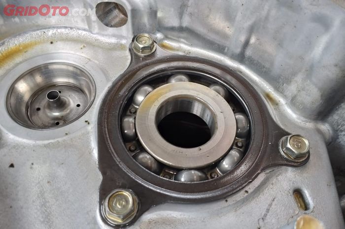 bearing CVT Honda Mobilio memiliki ukuran yang berbeda