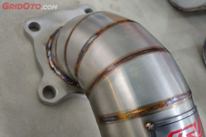 Pengelasan header atau downpipe harus bagus agar performa mesin terjaga