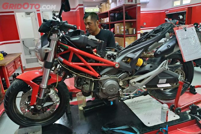 Ducati Monster korban banjir awaltahun 2020