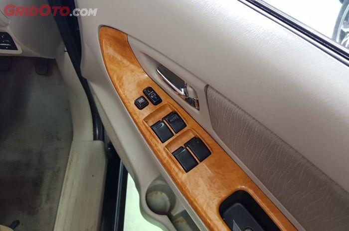 Power window di mobil bekas sering rusak (foto ilustrasi)
