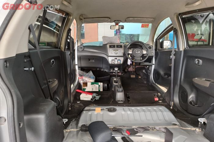 Ciri-ciri mobil bekas banjir.