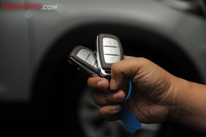 Remote mobil kerap susah buat buka pintu atau starter mesin.