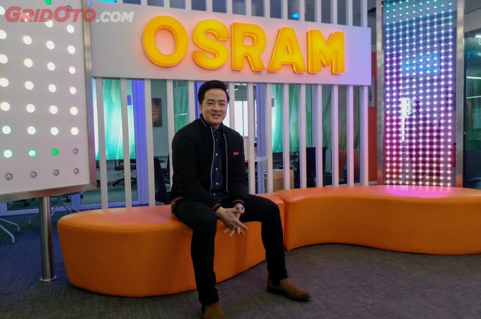 Steve Robertus, Country Aftermarket Manager OSRAM di Indonesia, menjelaskan fokus OSRAM di sektor automotive lighting.