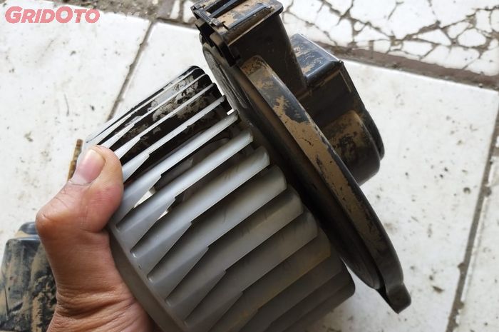 Blower AC mobil bisa rusak