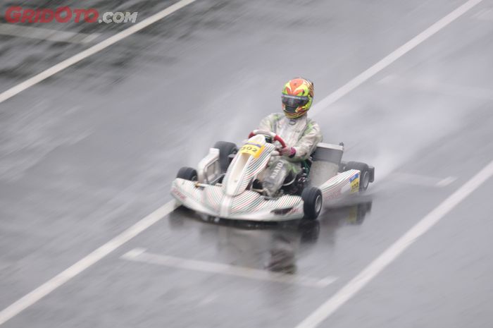 Ayato Iwasaki, pembalap gokart asal Jepang pertama kali mencicipi aspal sirkuit Sentul Kecil.